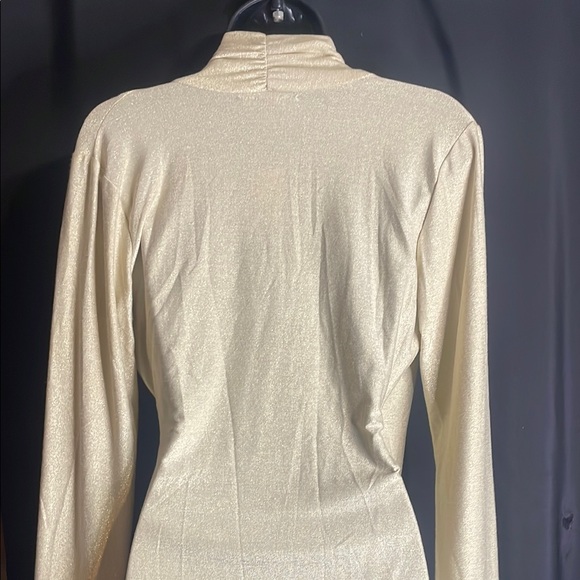 NWT Gold Drape Front Top medium - Picture 4 of 5